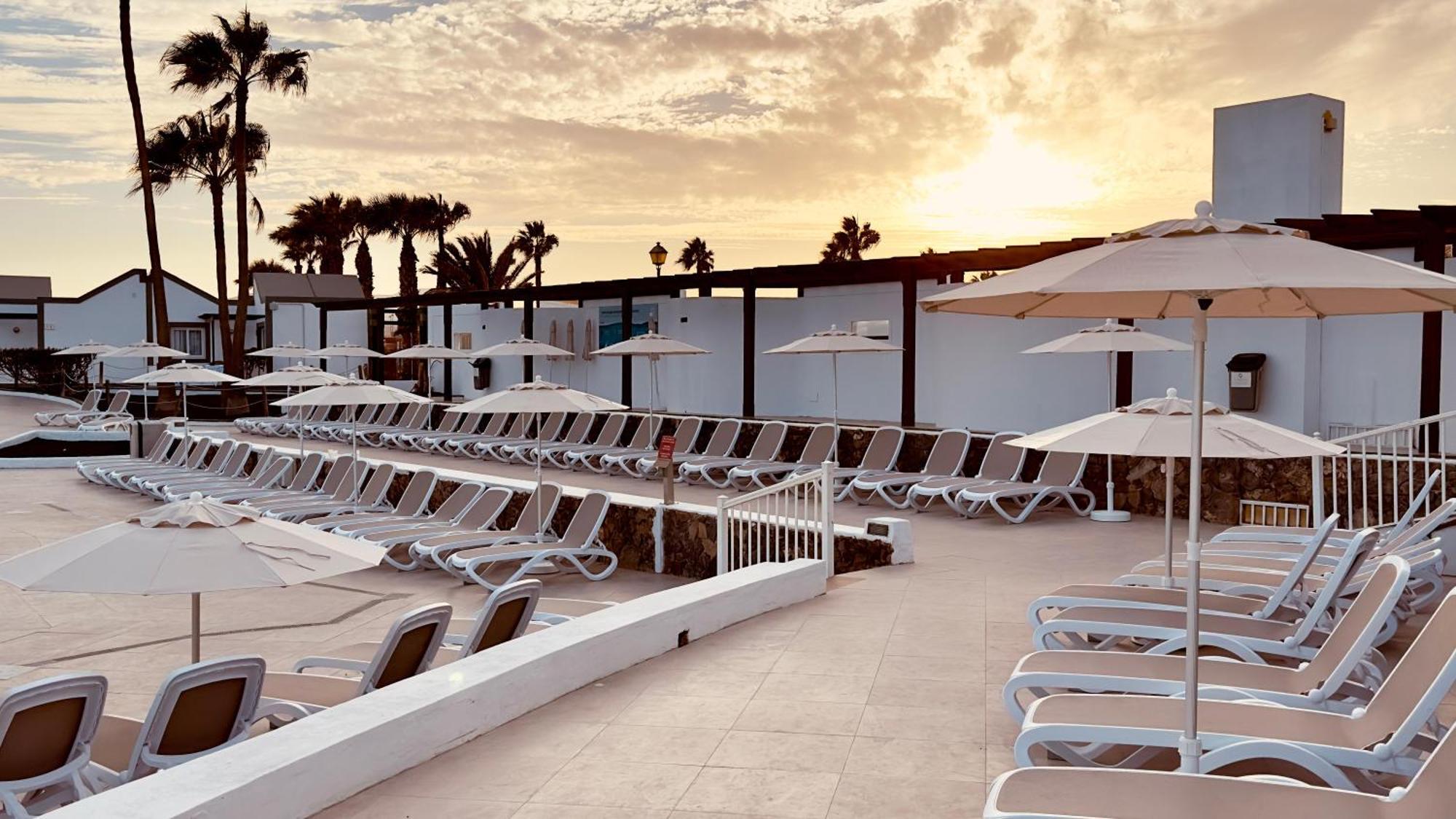 Aparthotel Caleta Dorada Caleta De Fuste Exterior foto